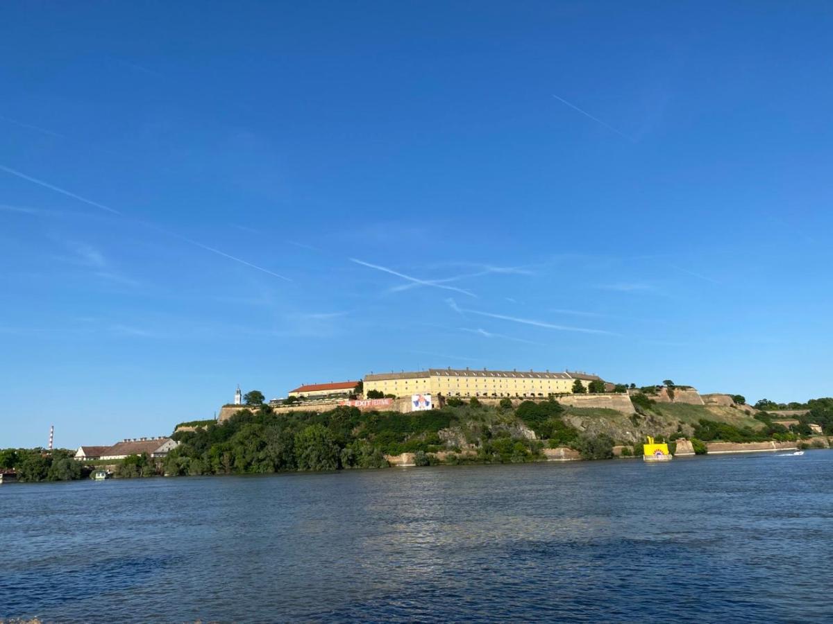 Duga Apartments Novi Sad Buitenkant foto