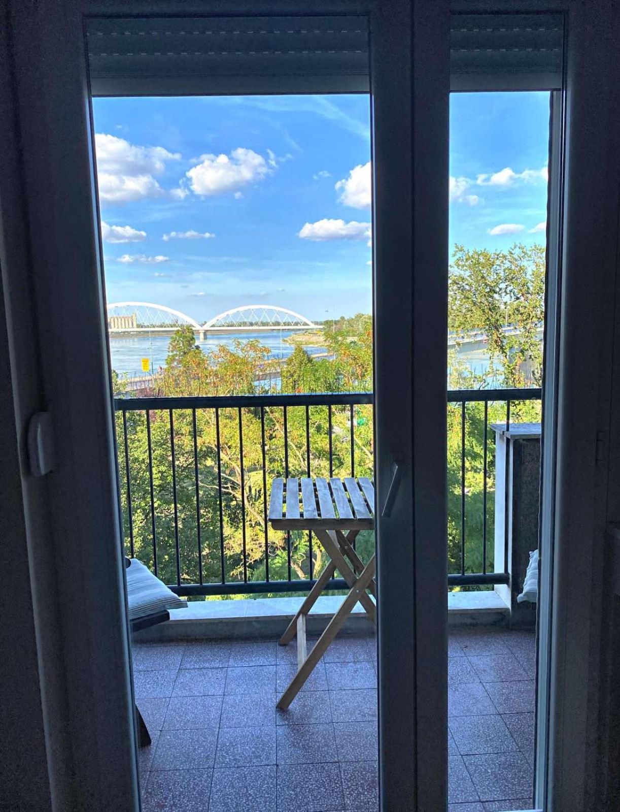 Duga Apartments Novi Sad Buitenkant foto